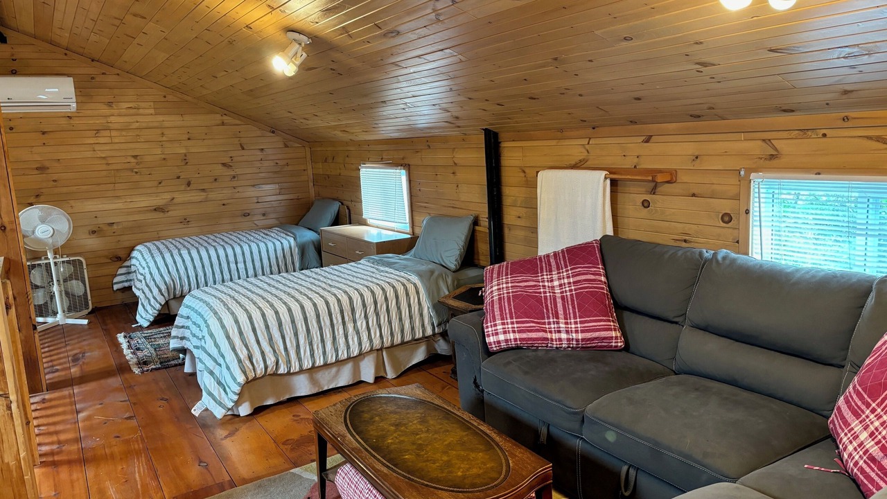 Photo of Livingroom in Chisholm