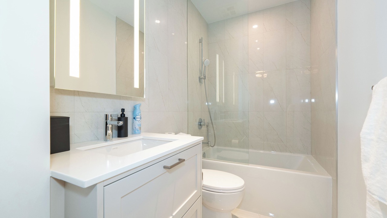 Photo of Bathroom in Fashion District