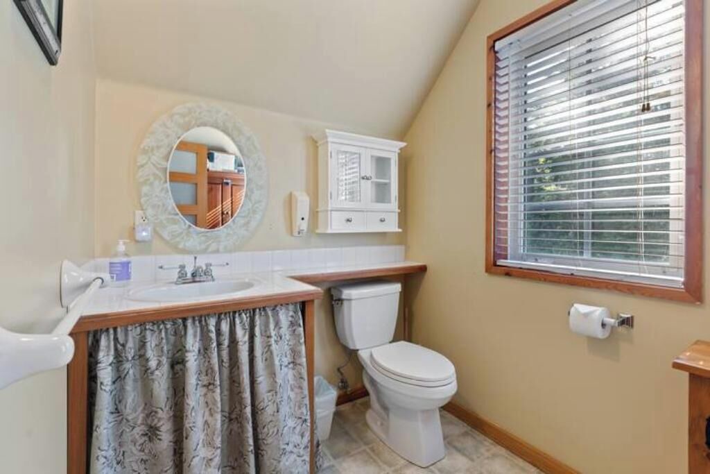 Photo of Bathroom in Ucluelet