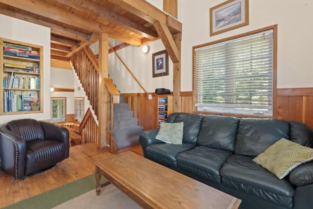 Photo of Livingroom in Ucluelet