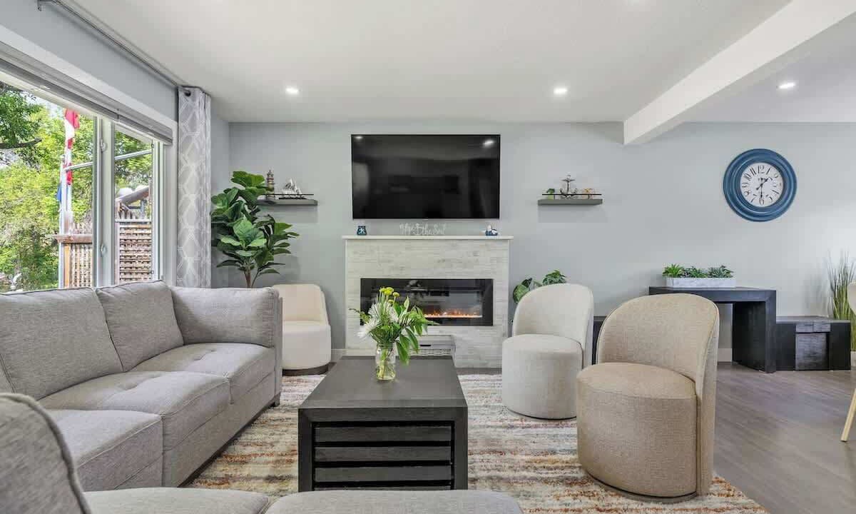 Photo of Livingroom in Calgary