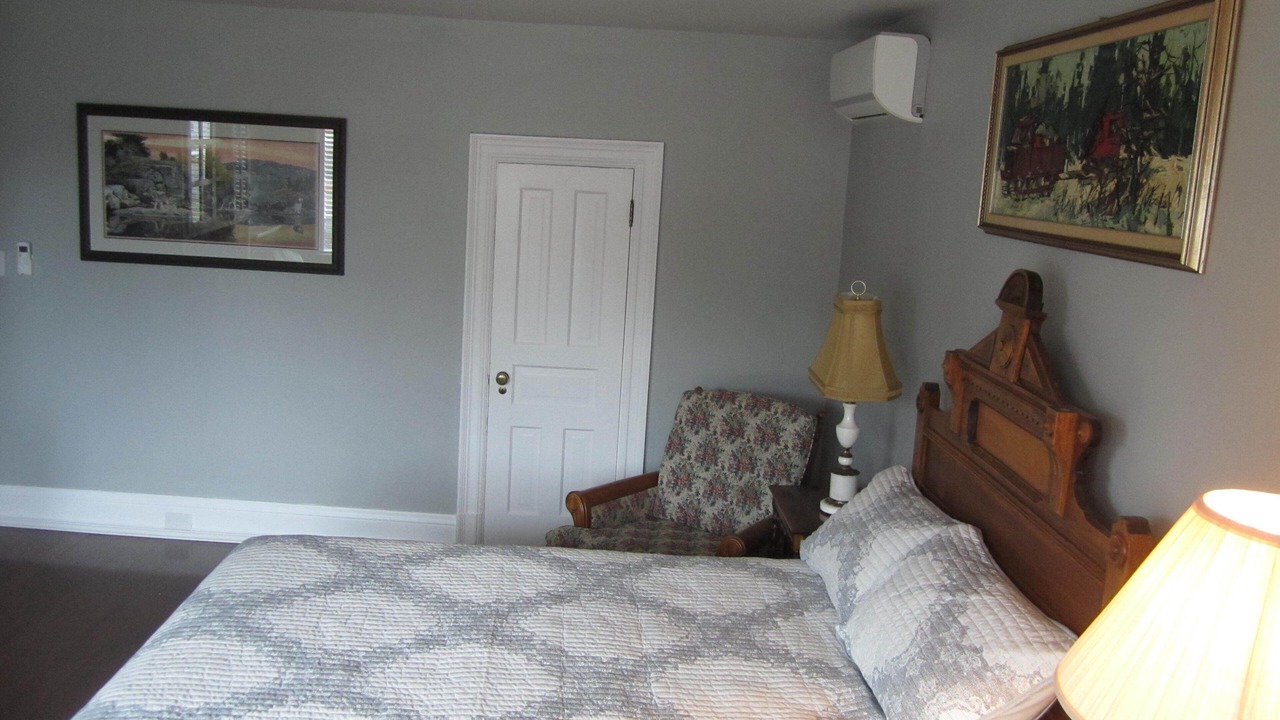 Photo of Bedroom in Midland
