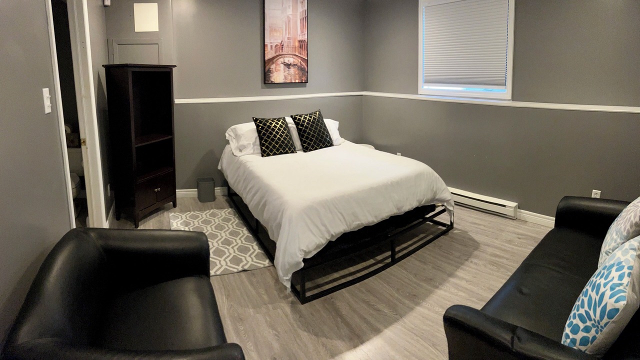 Photo of Bedroom in West End