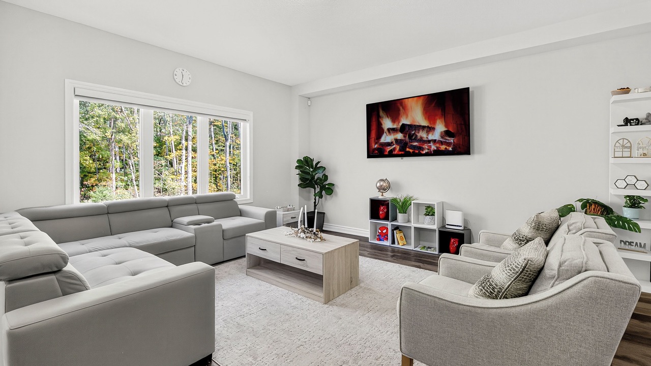Photo of Livingroom in Gravenhurst