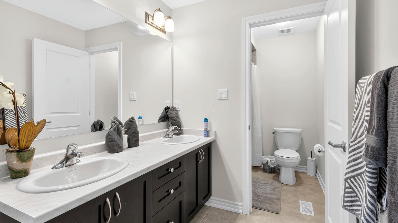 Photo of Bathroom in Gravenhurst