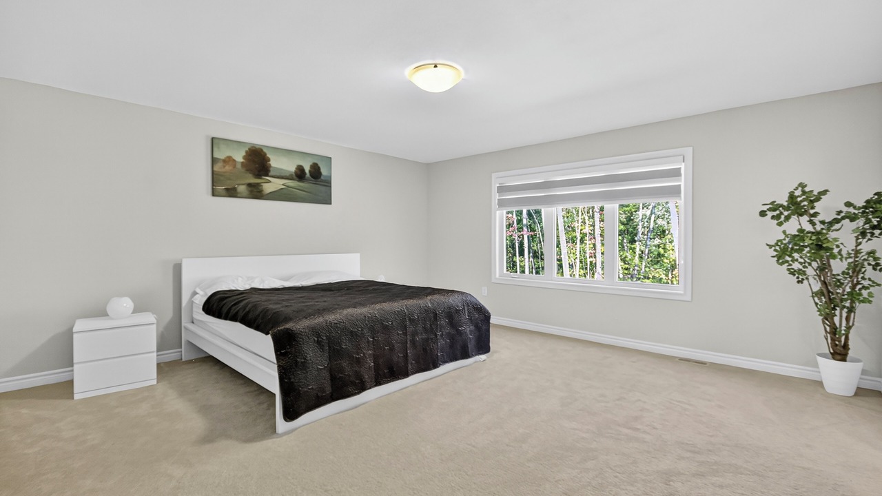 Photo of Bedroom in Gravenhurst