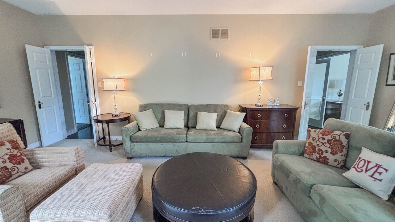 Photo of Livingroom in Aurora