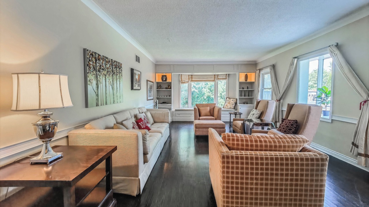 Photo of Livingroom in Aurora