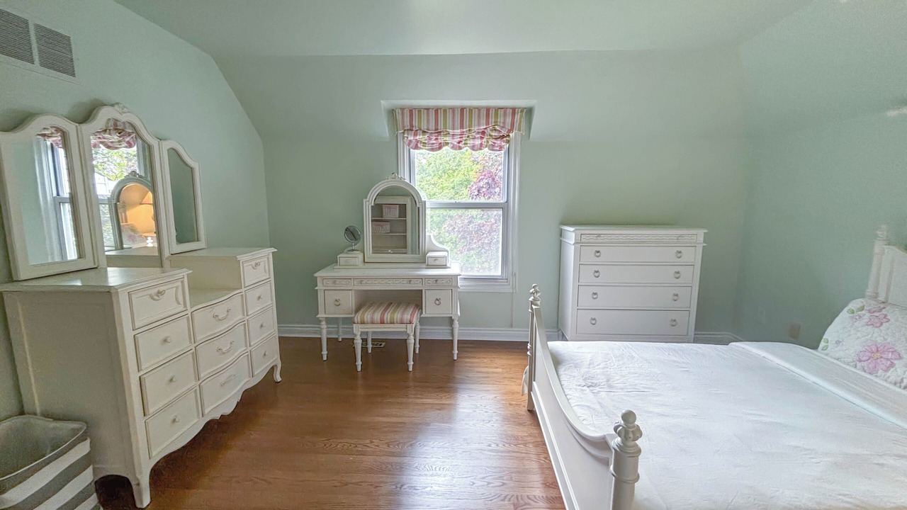 Photo of Bedroom in Aurora
