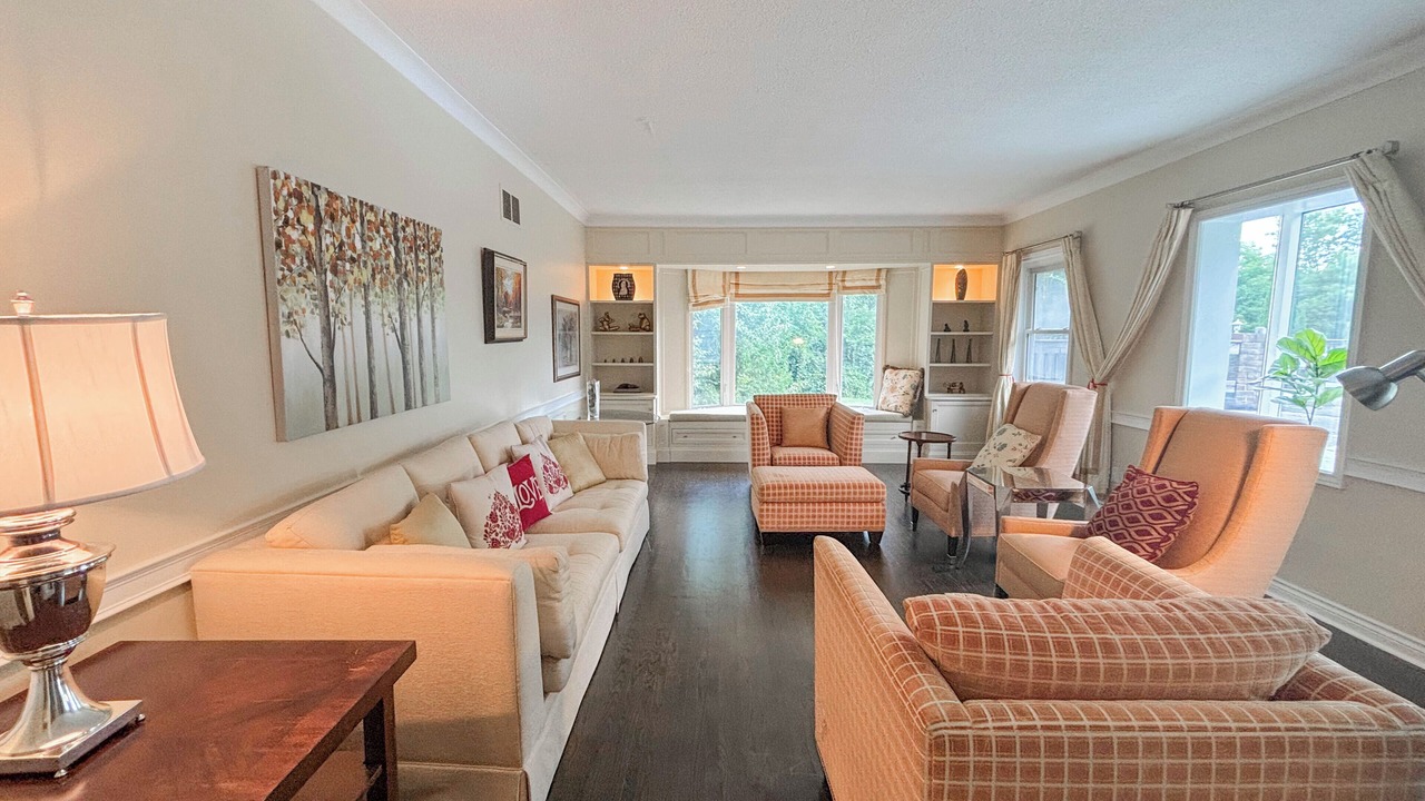 Photo of Livingroom in Aurora