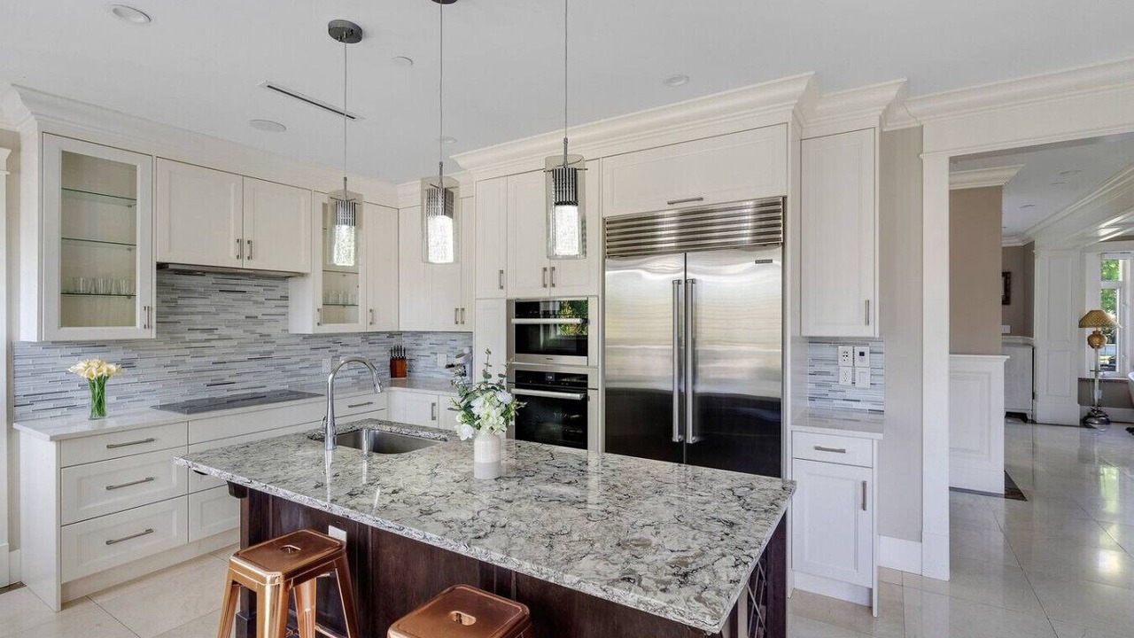 Photo of Kitchen in Arbutus Ridge