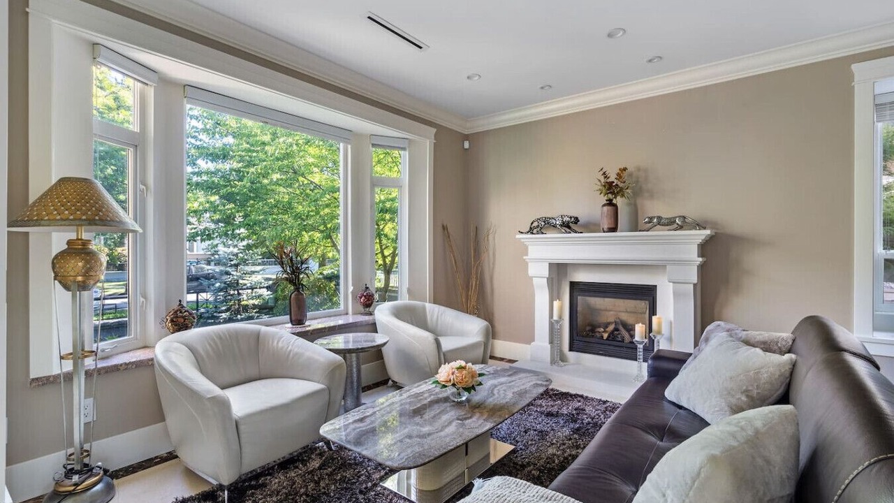 Photo of Livingroom in Arbutus Ridge