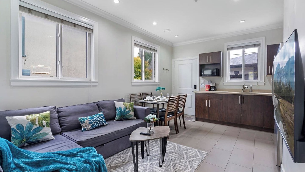 Photo of Livingroom in Vancouver South