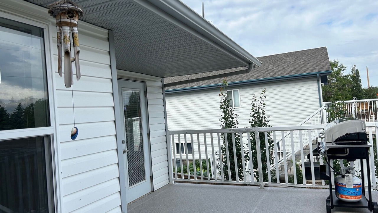 Photo of Patio Balcony in Markerville