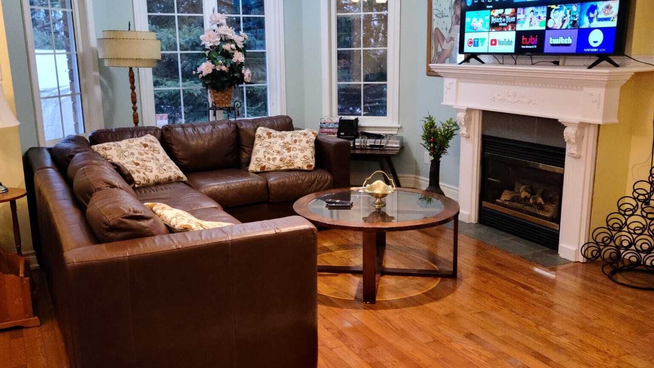 Photo of Livingroom in Durham Region