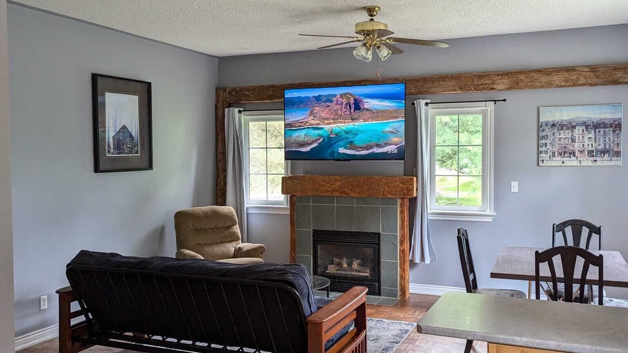 Photo of Livingroom in Durham Region