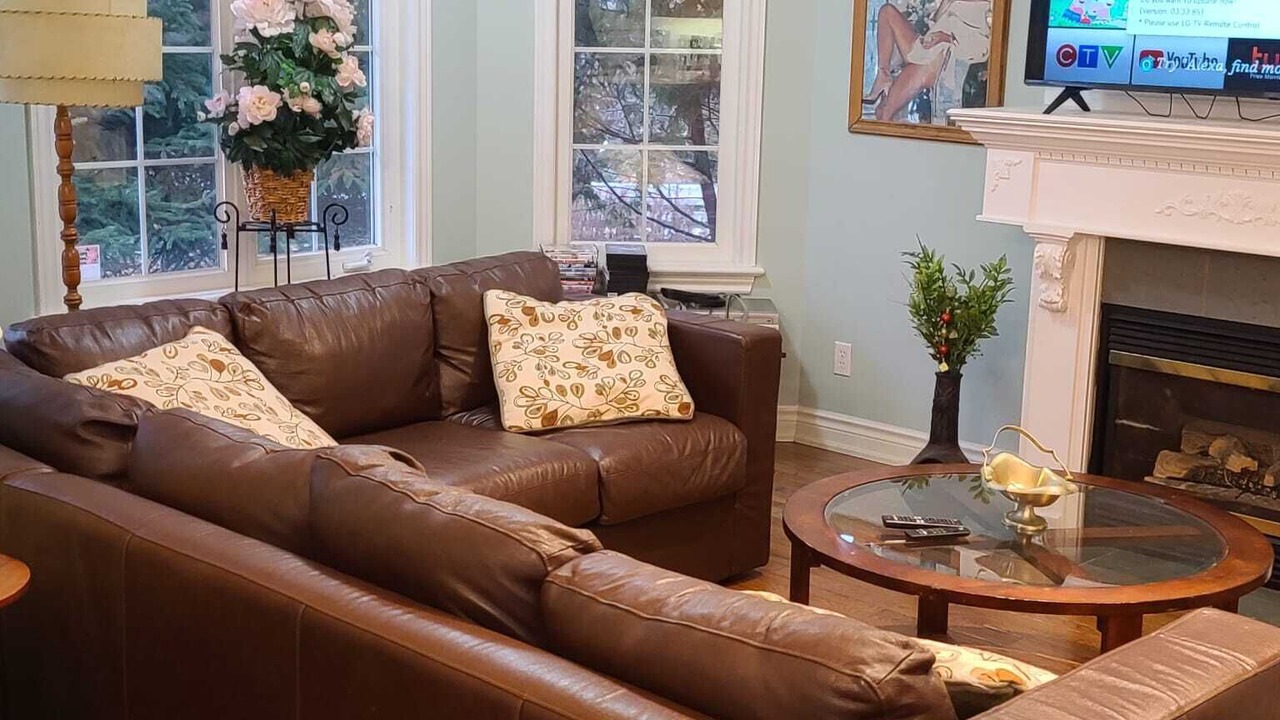 Photo of Livingroom in Durham Region