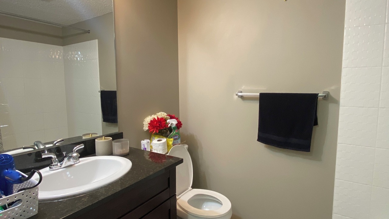 Photo of Bathroom in Radisson Heights - Albert Park