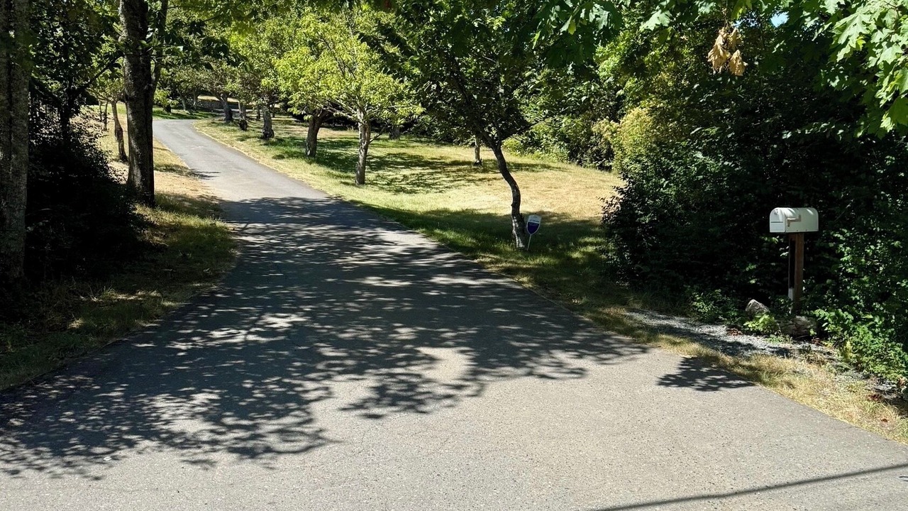 Photo of Others in Saanich
