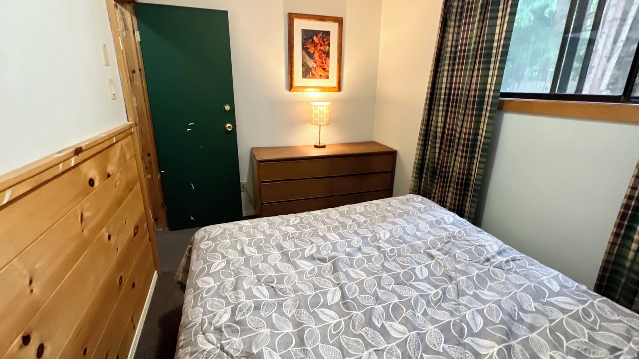 Photo of Bedroom in Bracebridge