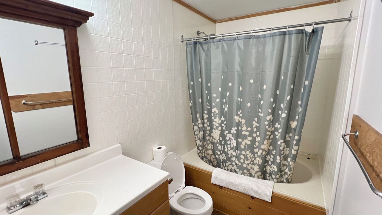Photo of Bathroom in Bracebridge