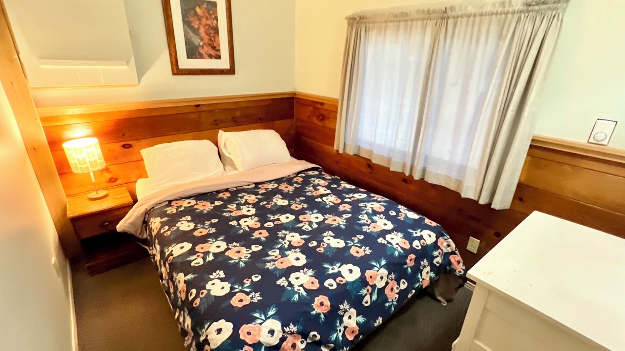 Photo of Bedroom in Bracebridge
