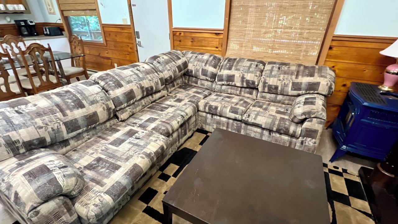 Photo of Livingroom in Bracebridge