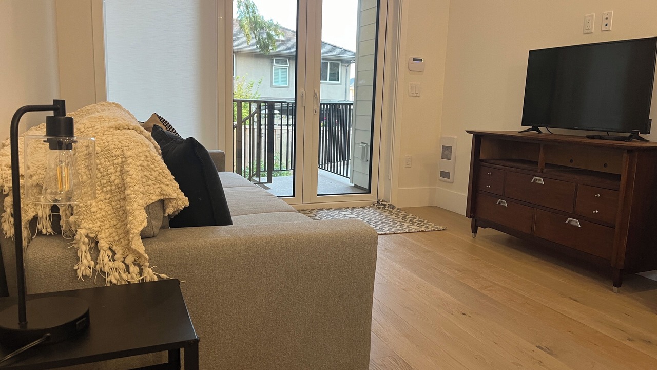 Photo of Livingroom in Steveston