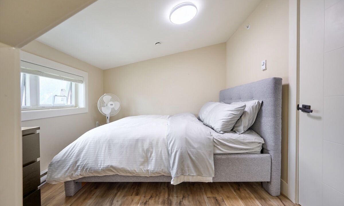 Photo of Bedroom in Sunset