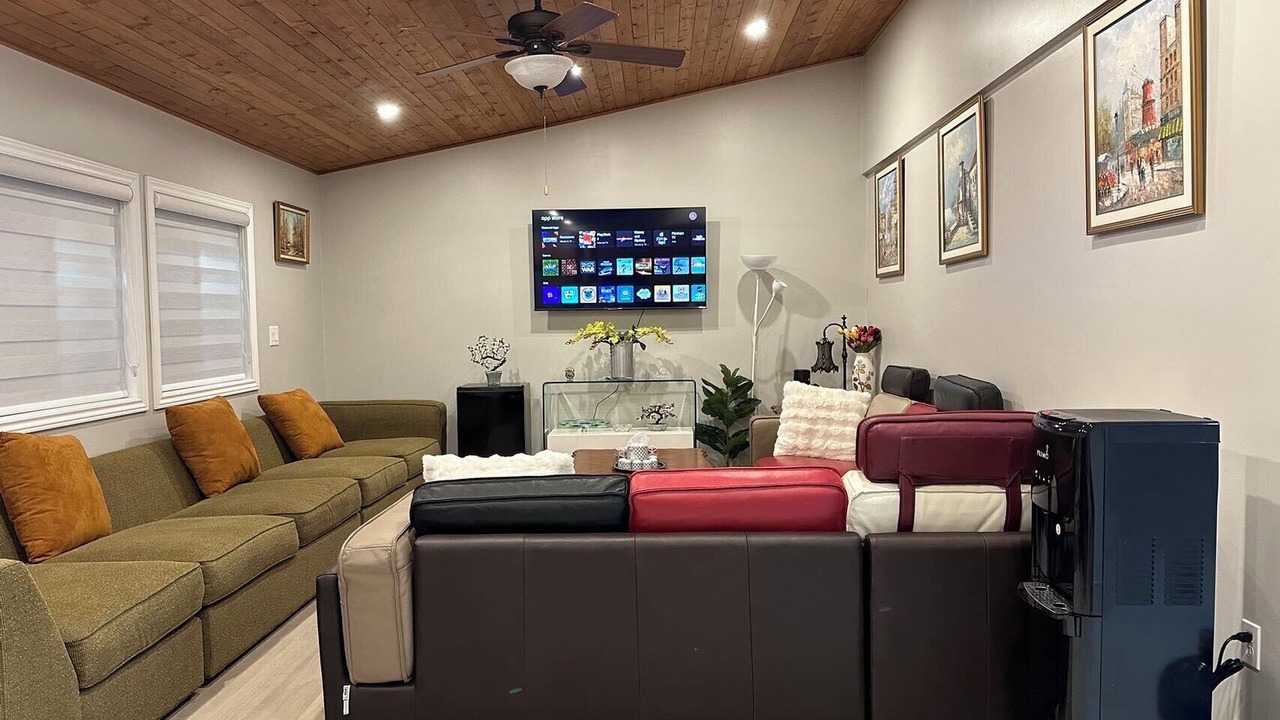 Photo of Livingroom in Brock