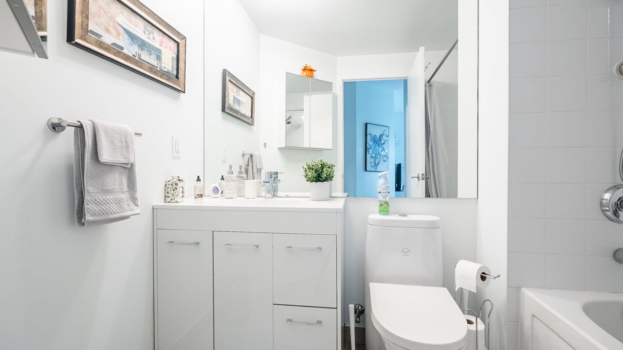 Photo of Bathroom in Fort York