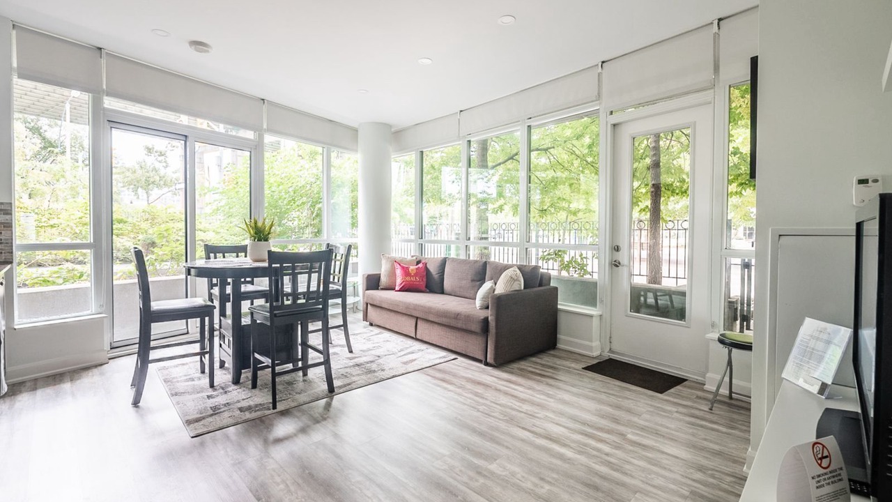 Photo of Livingroom in Fort York