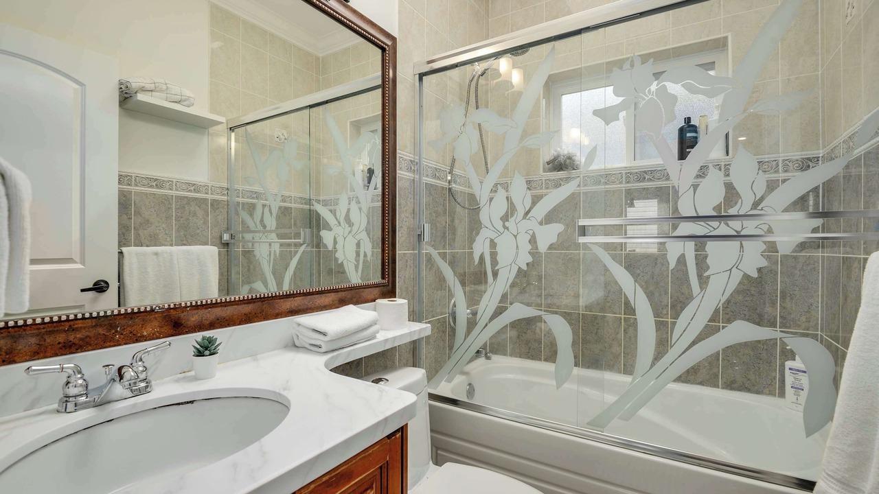 Photo of Bathroom in Renfrew-Collingwood