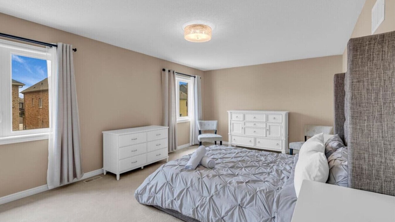 Photo of Bedroom in Thorold