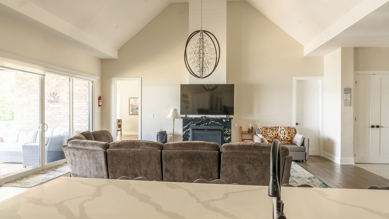 Photo of Livingroom in Ryerson
