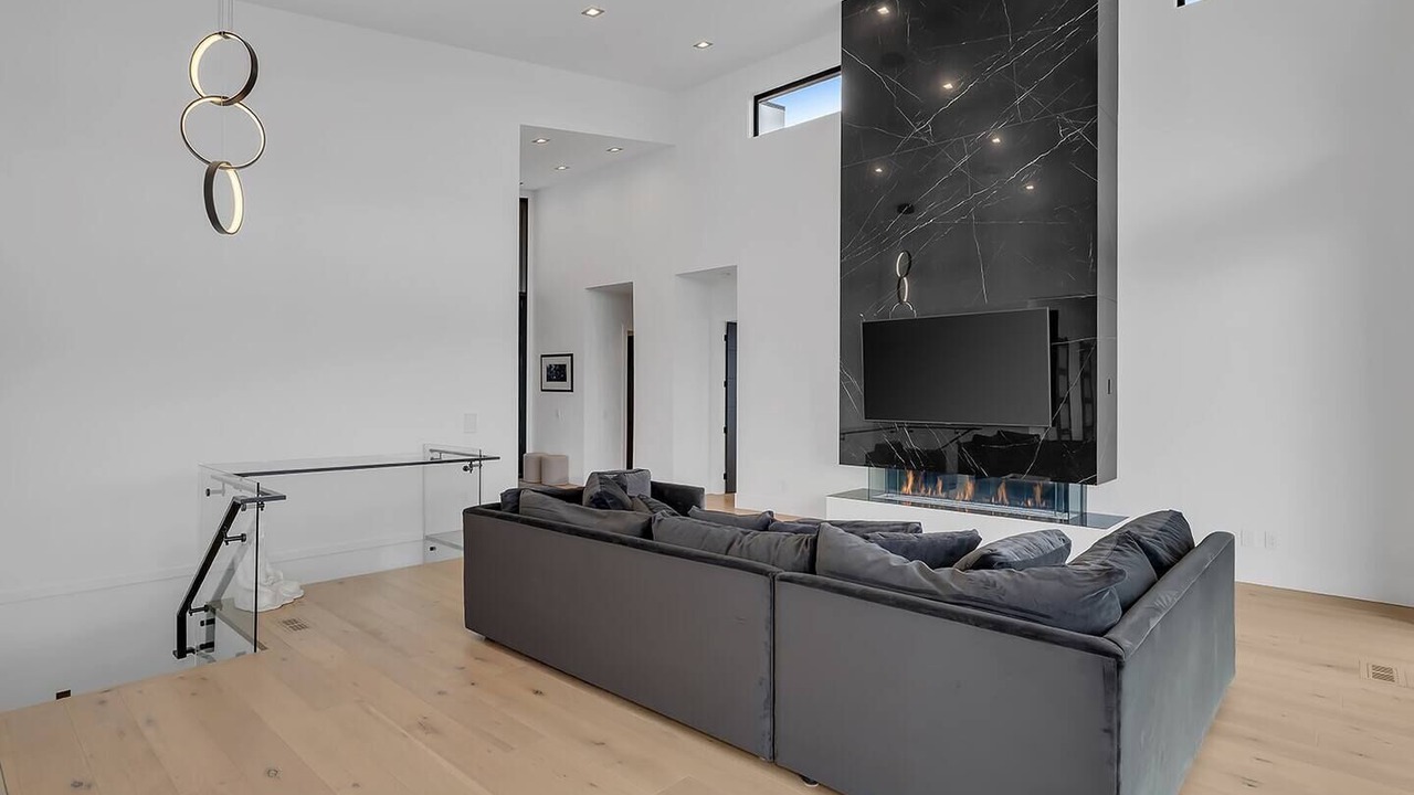 Photo of Livingroom in Central Okanagan