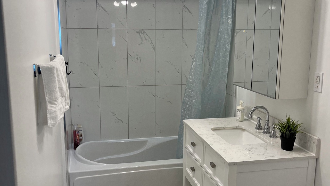 Photo of Bathroom in LaSalle