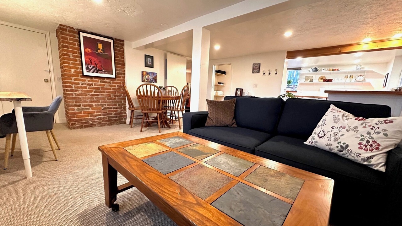 Photo of Livingroom in Fernwood