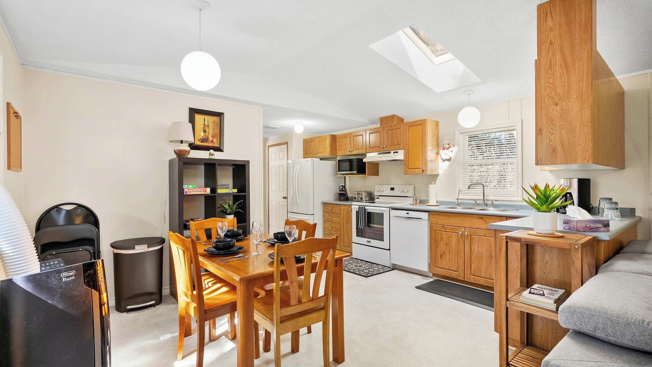 Photo of Livingroom in Sylvan Lake