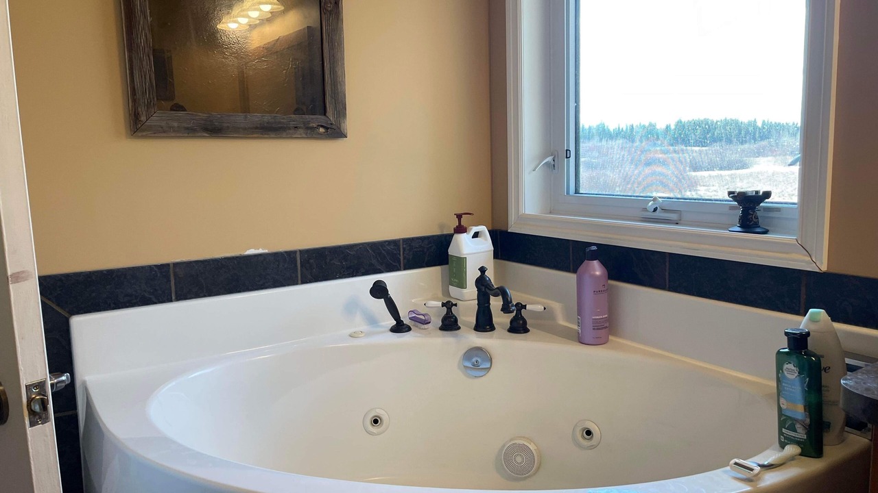 Photo of Bathroom in Division No. 11