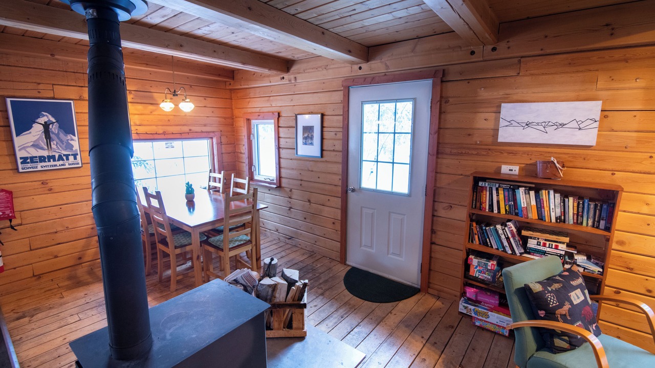 Photo of Livingroom in Tagish