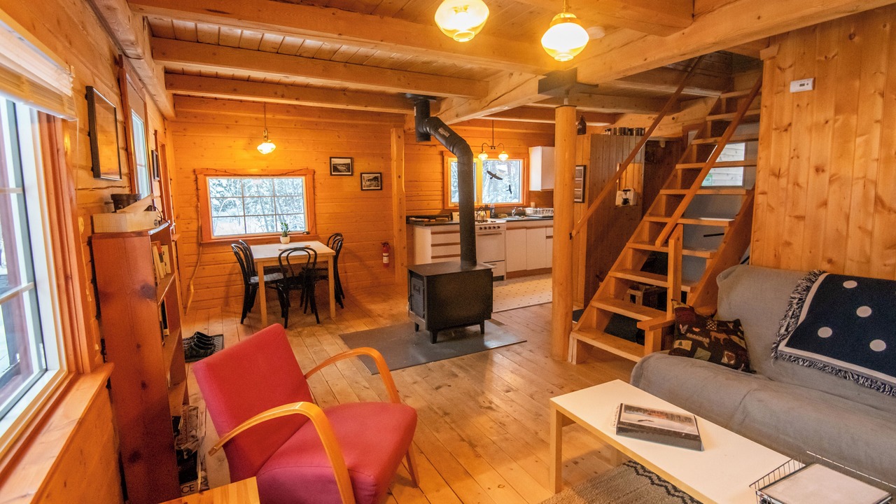 Photo of Livingroom in Tagish