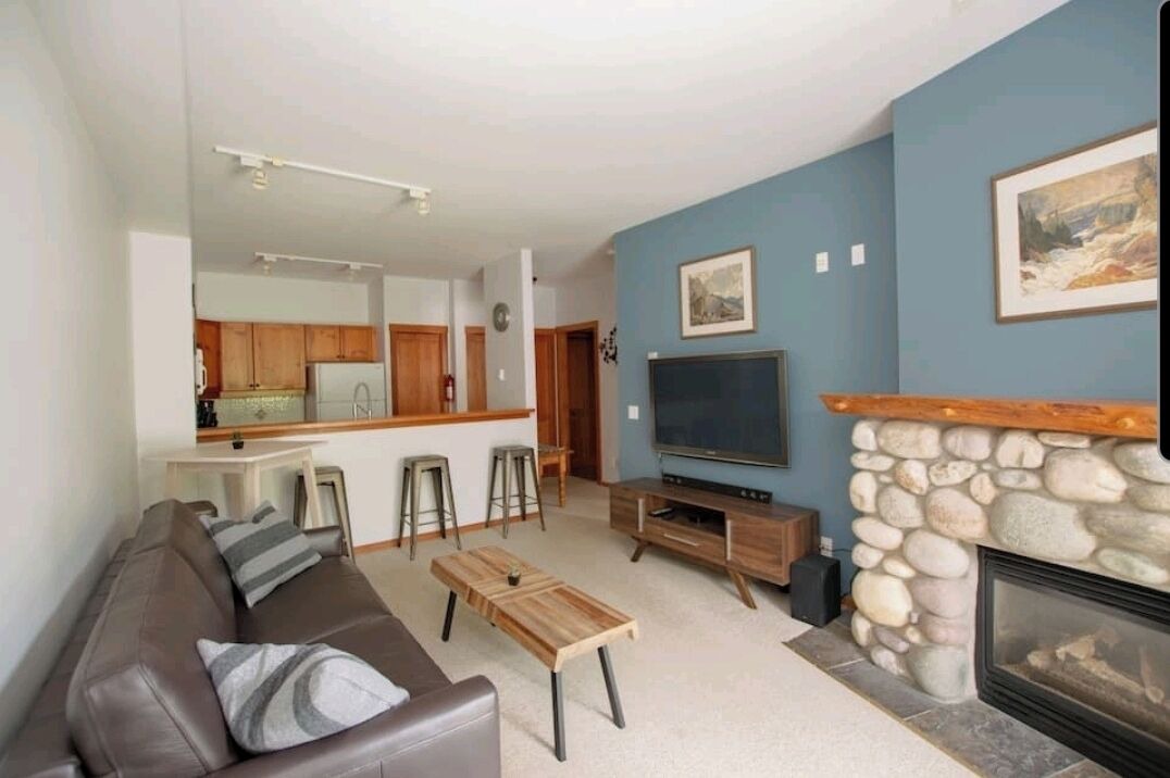 Photo of Livingroom in East Kootenay