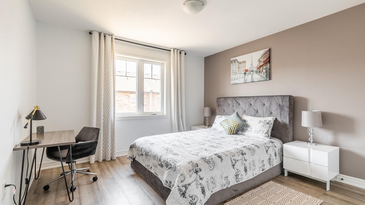 Photo of Bedroom in Stoney Creek