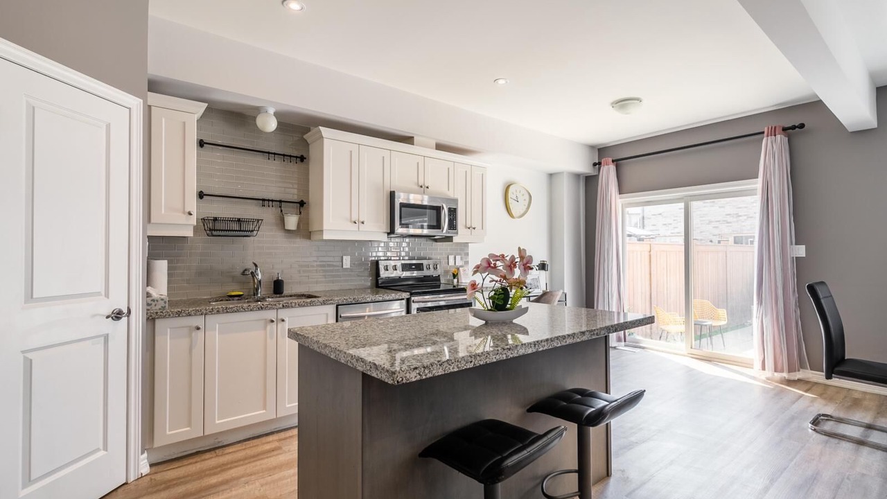 Photo of Kitchen in Stoney Creek