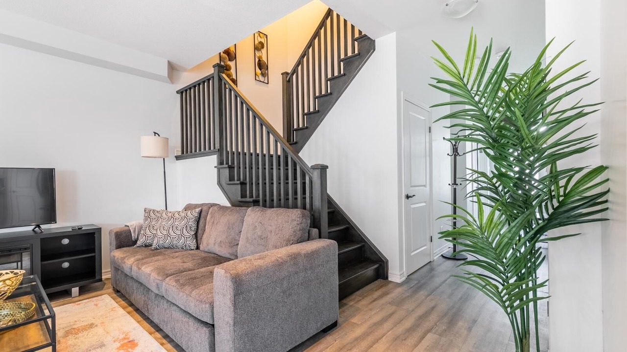 Photo of Livingroom in Stoney Creek