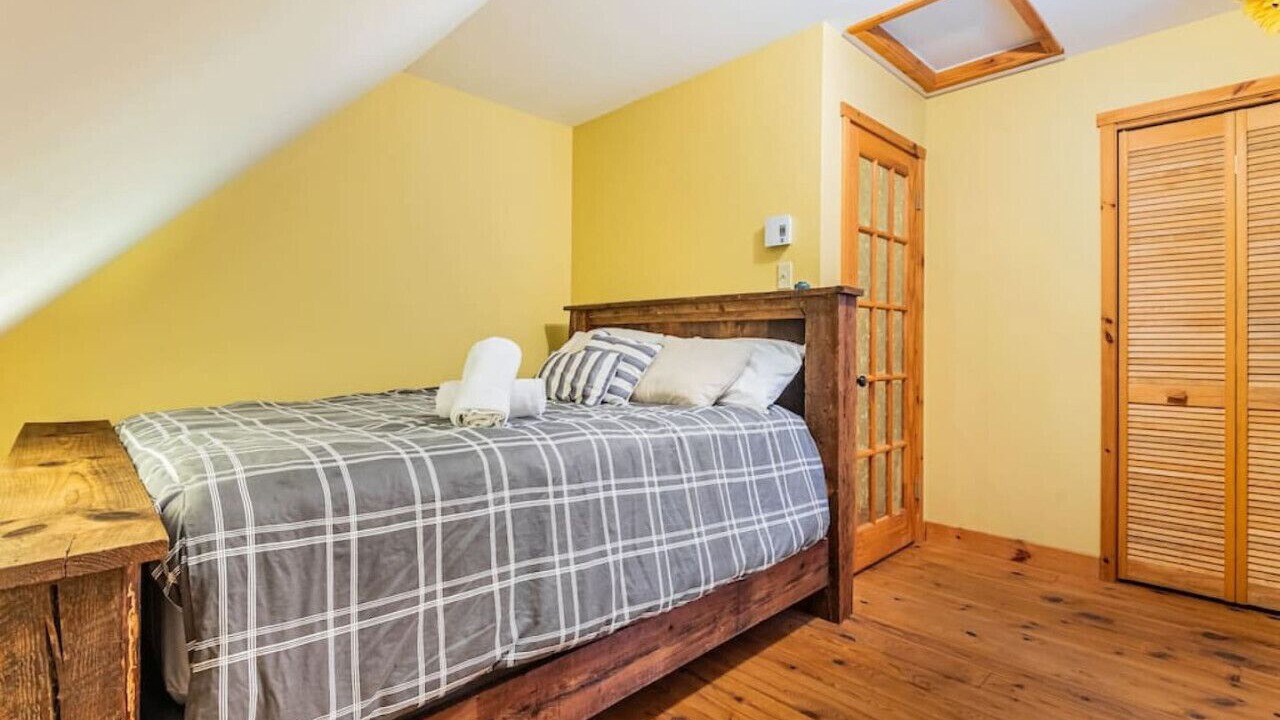 Photo of Bedroom in Les Pays-d'en-Haut Regional County Municipality