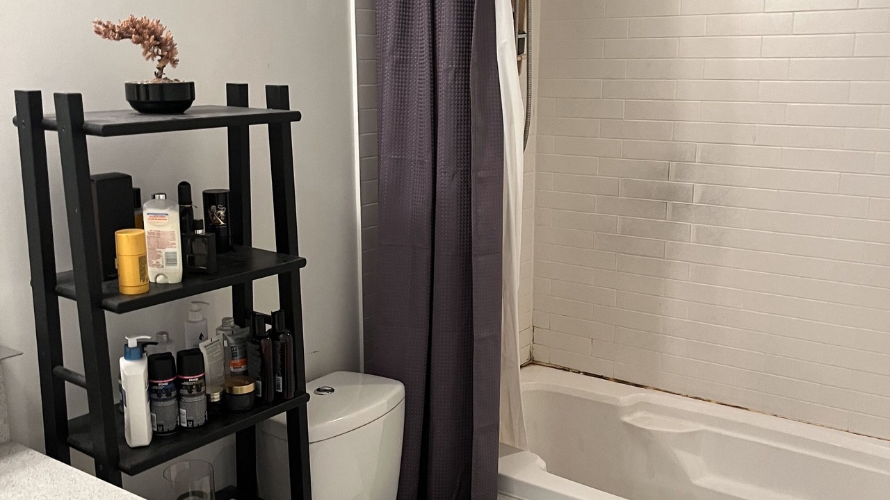 Photo of Bathroom in Fashion District