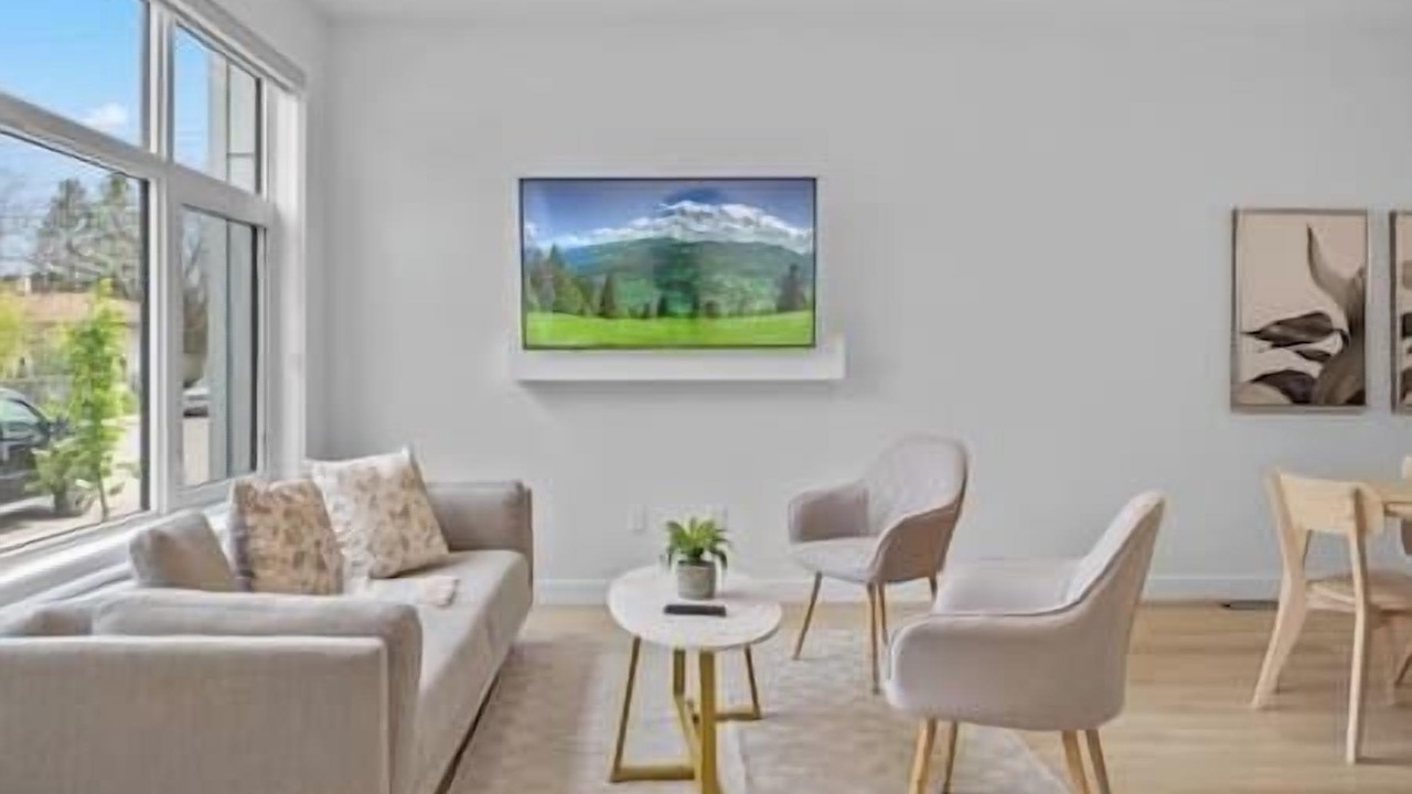 Photo of Livingroom in Southwest Calgary