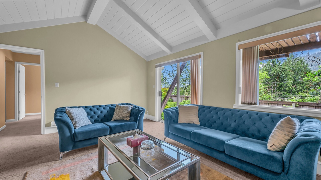 Photo of Livingroom in West Vancouver